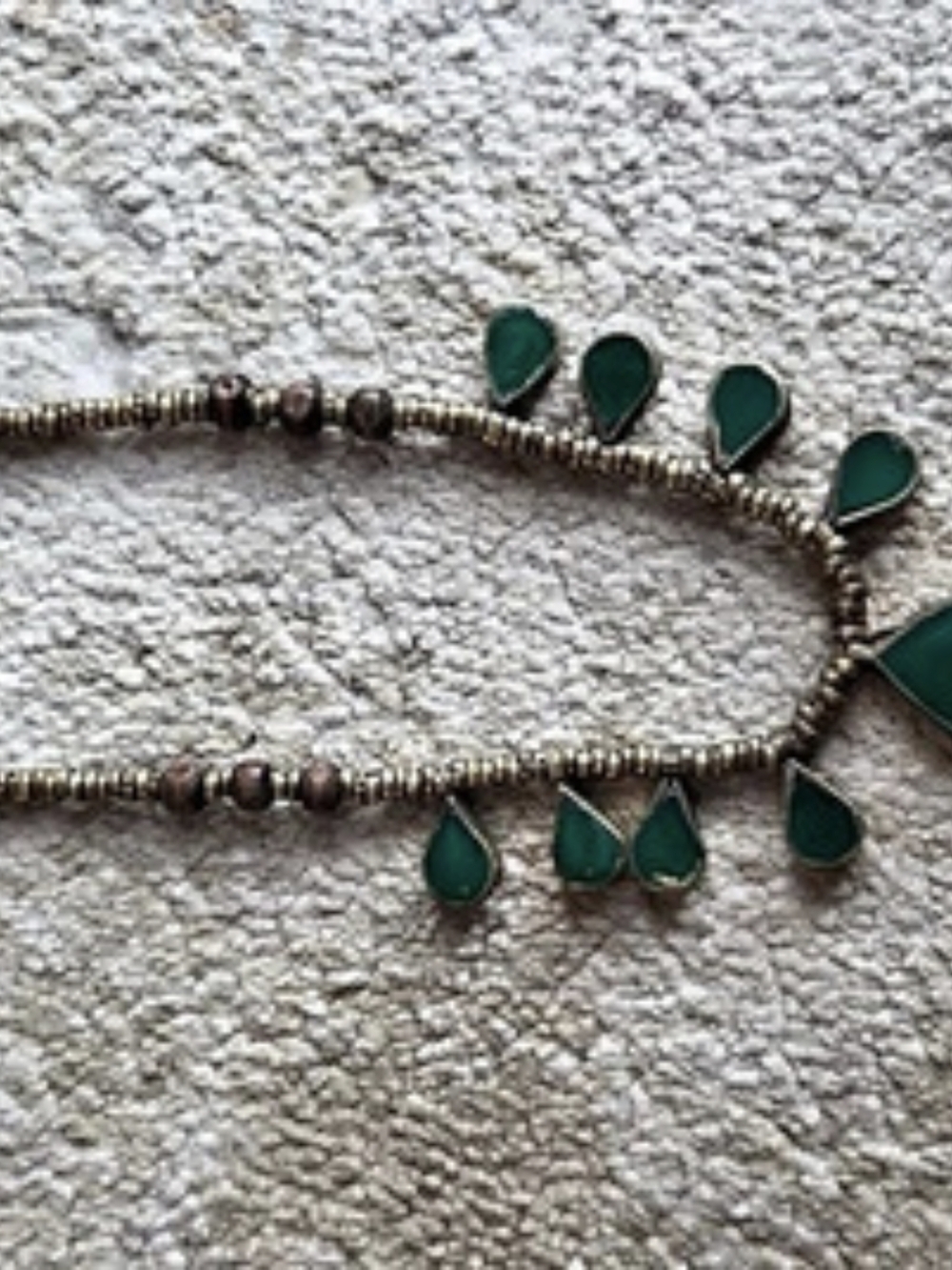Green Stone Pendant Necklace Like New